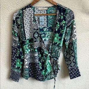 LOFT Wrap top‎ Women's XXS Green Patterned